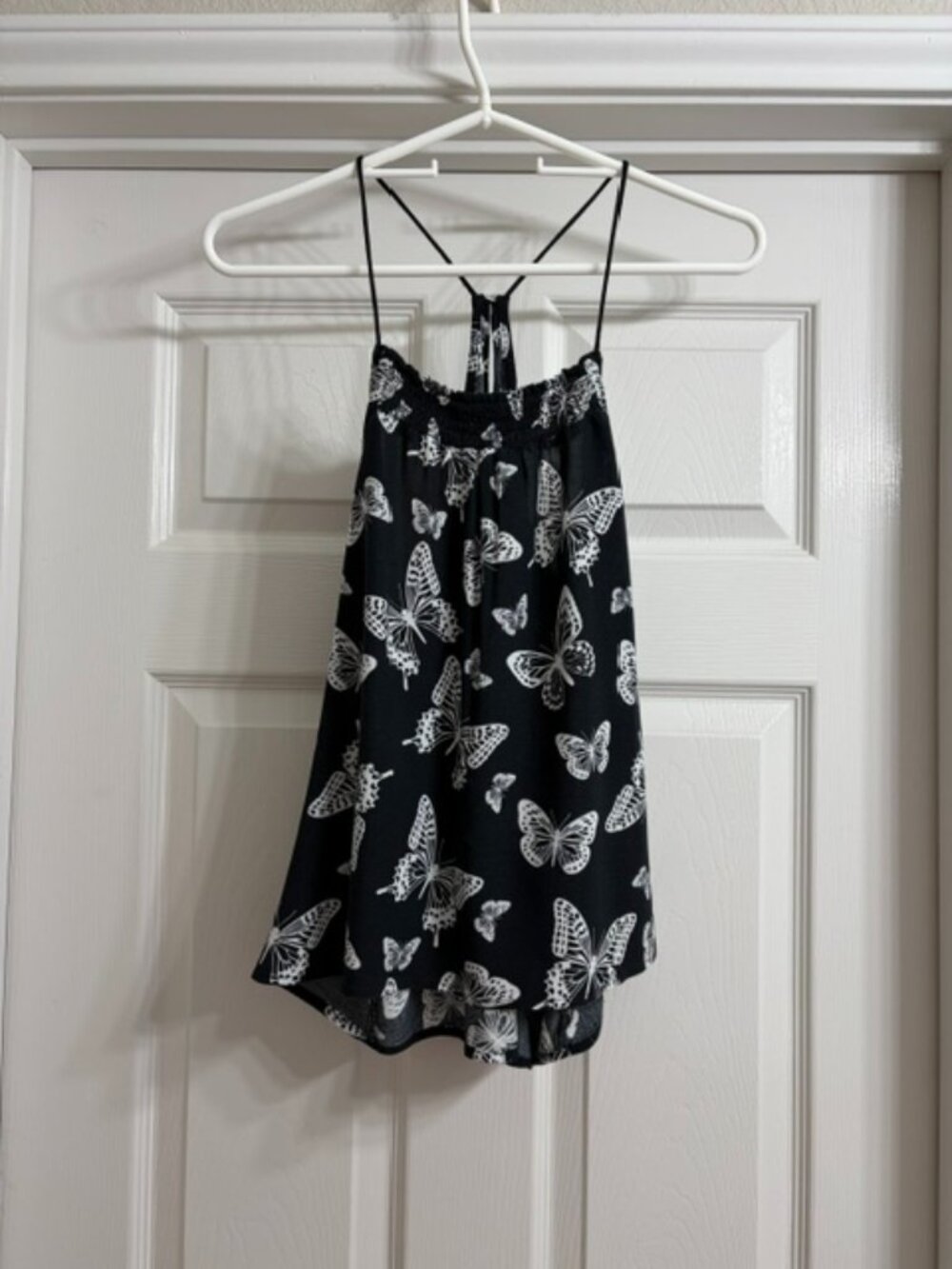 No Boundaries Women's Black and White Butterflies Spaghetti Strap Top, Size L